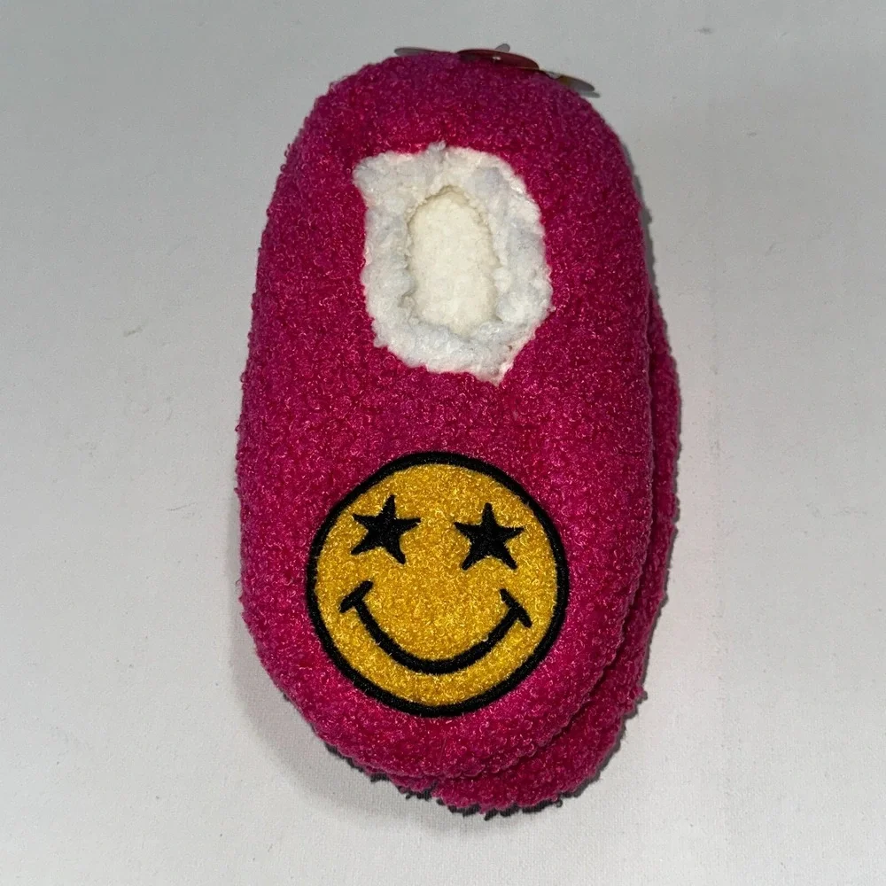 Delia's Girl Slipper Socks Kids M/L Shoe 11-2 1/2‎ Pink NEW Smiley Face Non-Slip